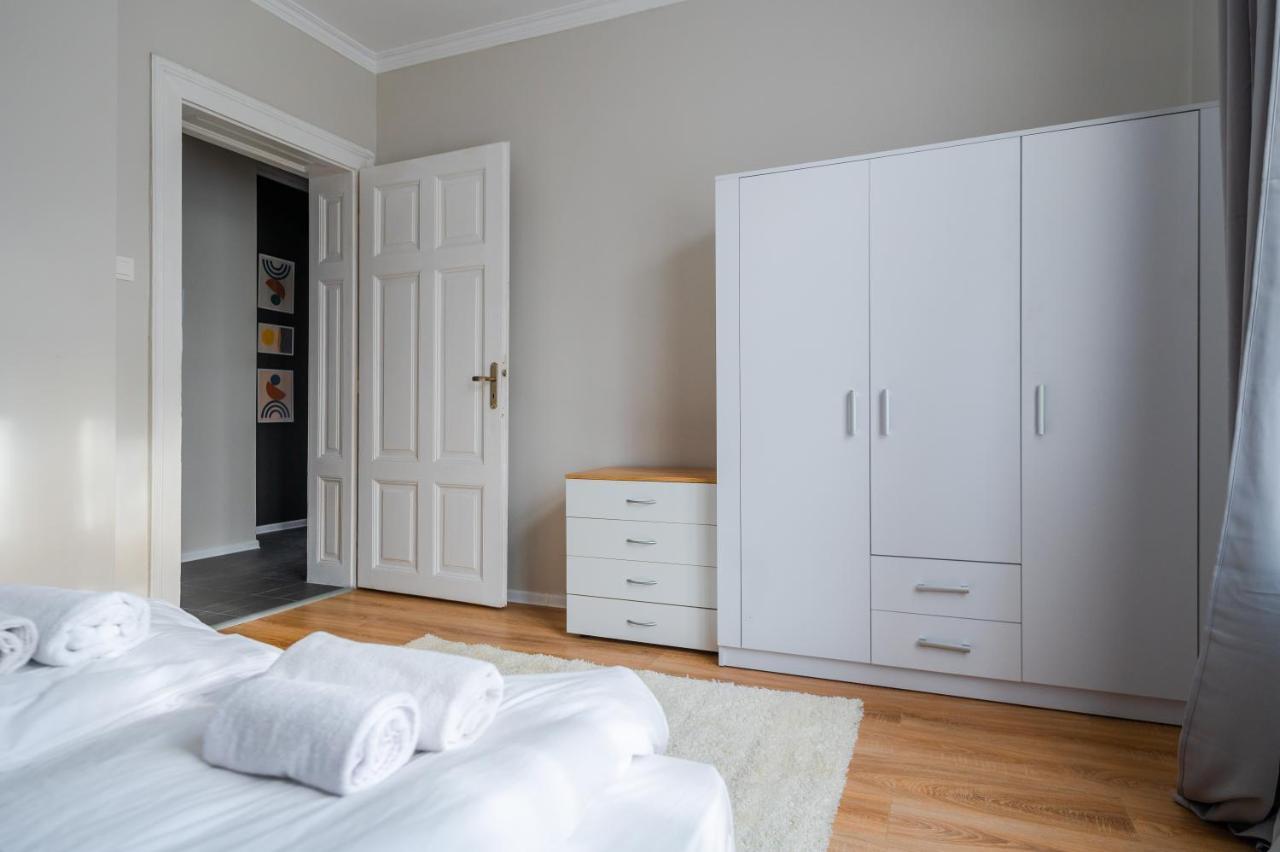 Boutique 2-Bedroom Apartment In Sofya Dış mekan fotoğraf